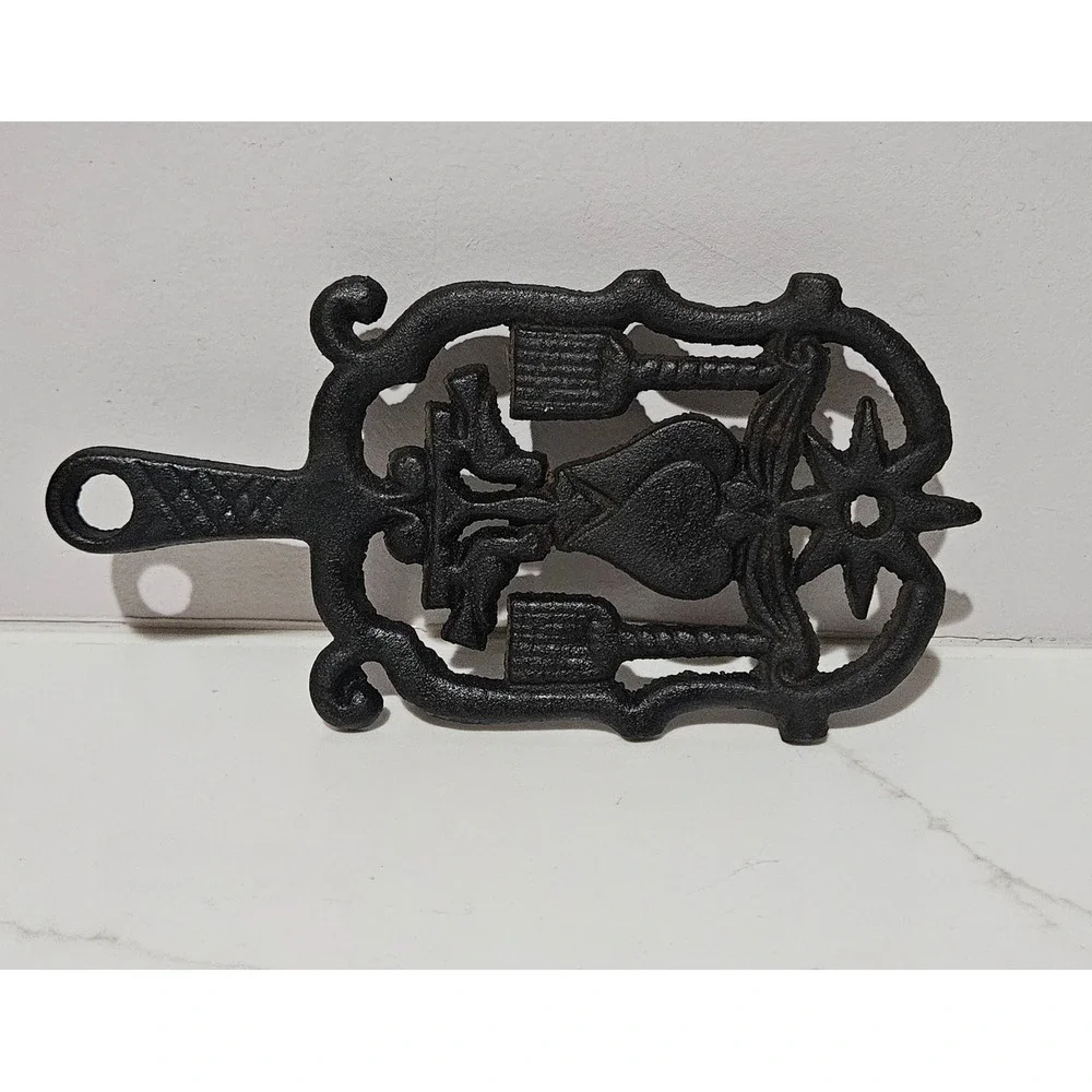 Vintage Cast Iron Trivet Pennsylvania Dutch Hex Heart Distelfink Black